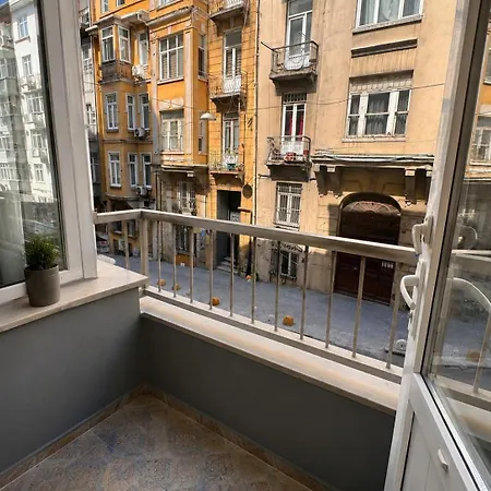 Designer - Ac - Balcony - Walk To Taksim * İstanbul